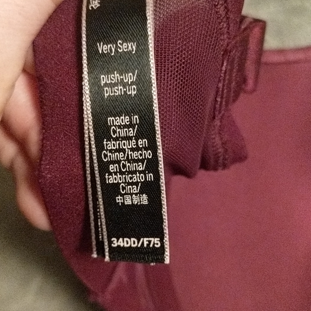 NWOT Victoria's Secret Quilted Satin Push up 34DD - Picture 11 of 11